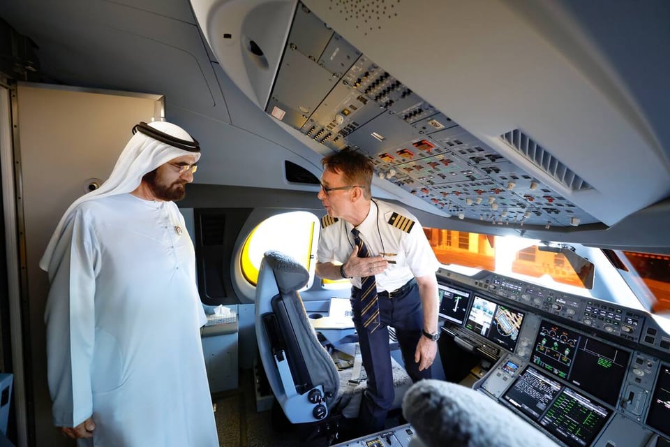 Sheikh Mohammed tours new Emirates A350 aircraft