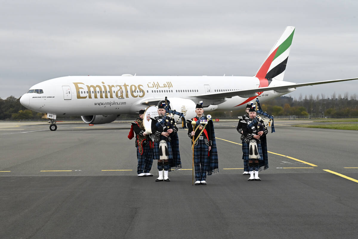 Emirates boosts U.K. network, returns to Edinburgh with daily service