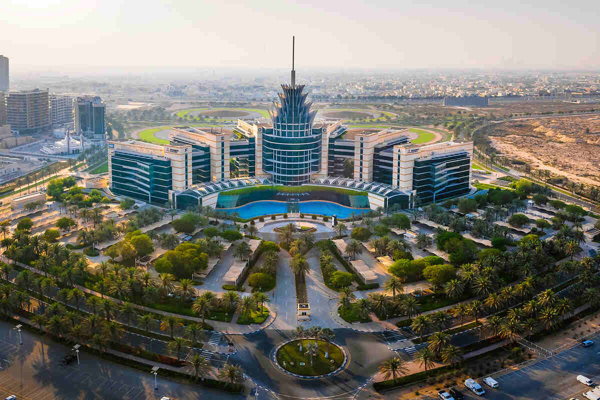 Dubai Blue line property