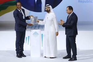 Dubai Ruler honors Zimbabwe’s Anxious Masuka with Best Minister Award during WGS 2025