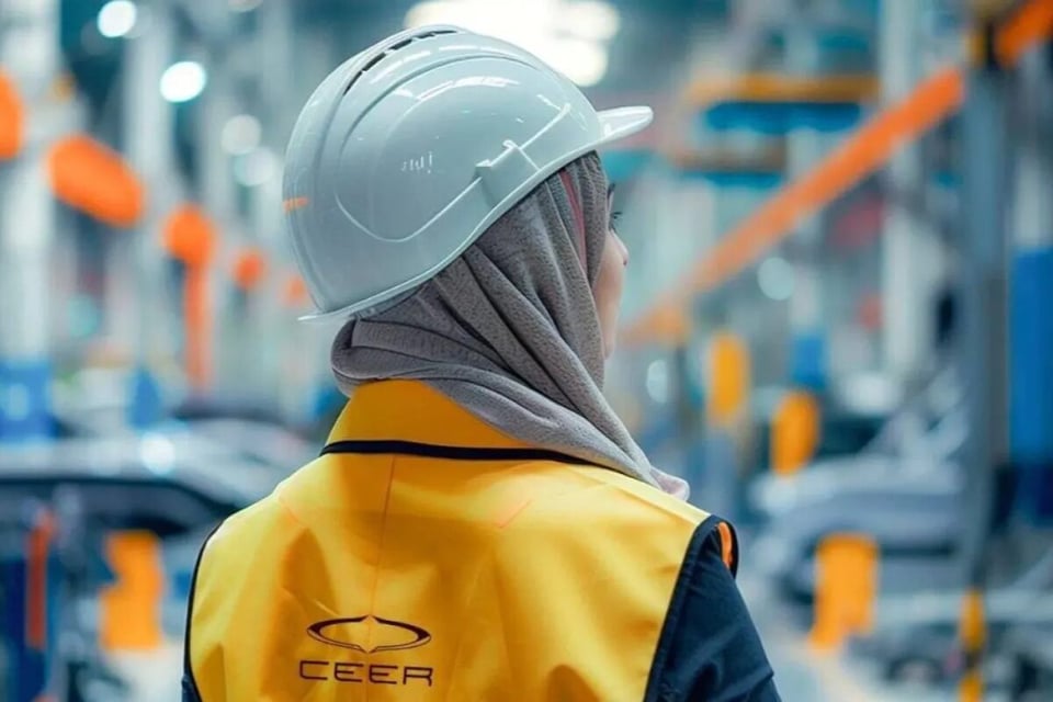 Ceer signs 11 deals worth $1.46 billion with Saudi firms to supply EV components