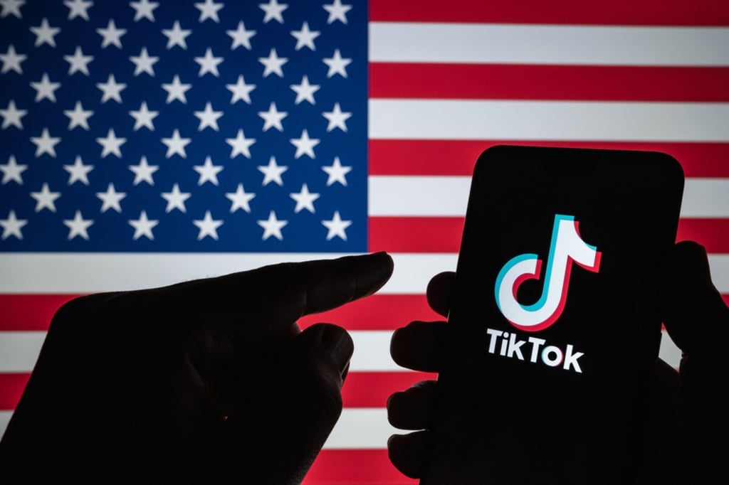 Tiktok back online in U.S. app stores amid legal turmoil