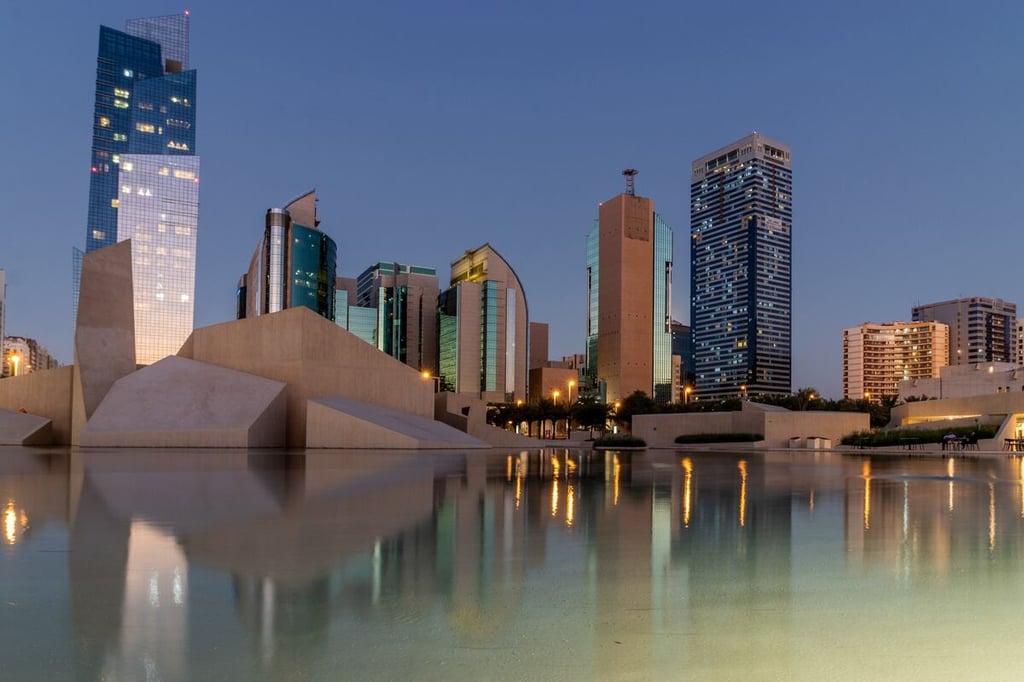 Abu Dhabi real estate transactions surge 34.5 percent to $6.89 billion in Q1 2025