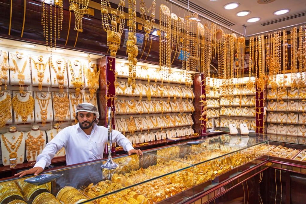 Dubai gold price rises as soft dollar, tariff threats boost safe-haven demand