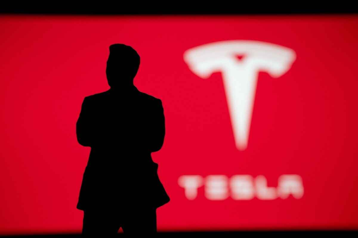 Tesla stands behind Musk as CEO despite speculation of leadership change