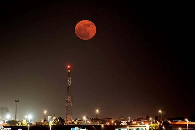 Strawberry Moon shines over Saudi Arabia’s Northern Borders Region, occurring once every 18.6 years