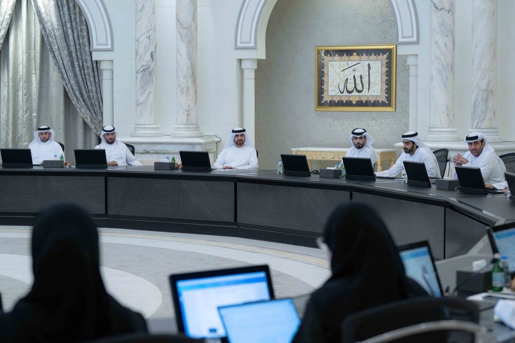 Sharjah approves comprehensive guidelines for bonuses, promotions in government employment