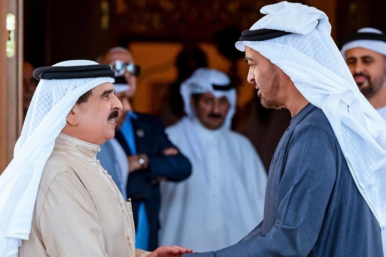UAE and Bahrain discuss strengthening bilateral ties, commitment to development and prosperity