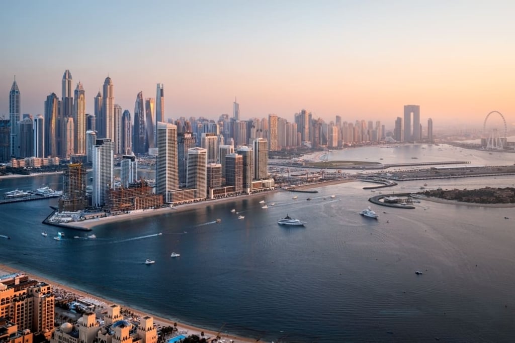 سوق العقارات في دبي يحقق 17.32 مليار دولار مبيعات في يوليو مدفوعاً بارتفاع صفقات البيع على المخطط