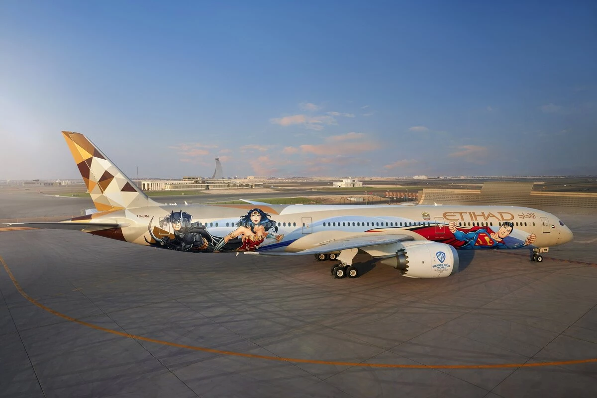 ETIHAD AIRWAYS エティハド 787-10 ワーナー・ブラザース Etihad Airways unveils Warner Bros World branded aircraft