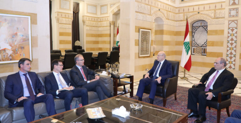 بعثة "الصندوق" في بيروت قريباً مع احتدام المعركة بين الحكومة والمصارف