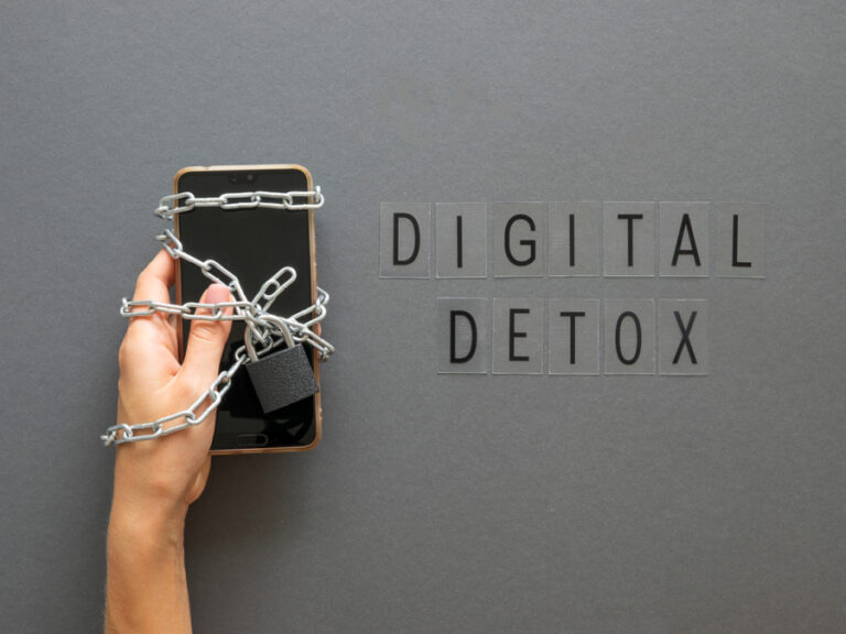 Stop impairing your brains: Time for digital detox