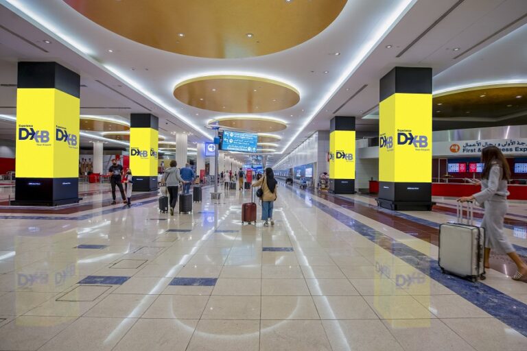 مطارات دبي تتوقع نمواً مطرداً في أعداد المسافرين بنهاية العام مع استقبال نحو 64.3 مليون مسافر