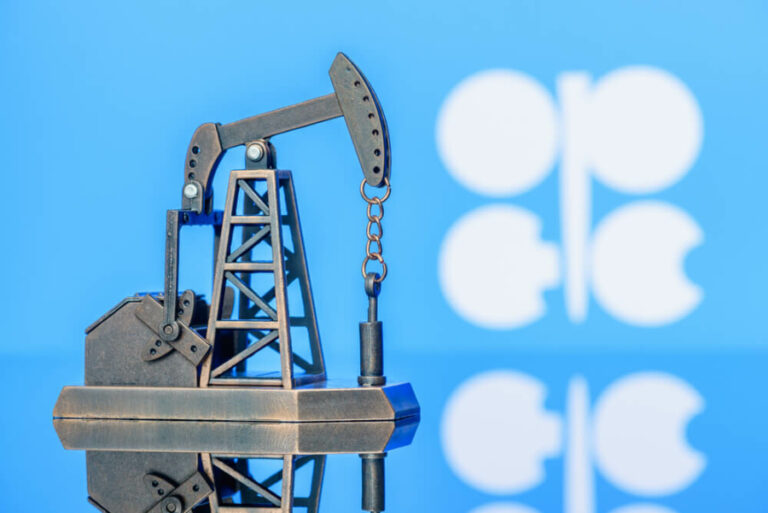 OPEC keeps oil supply outlook steady despite Russian oil price ceiling