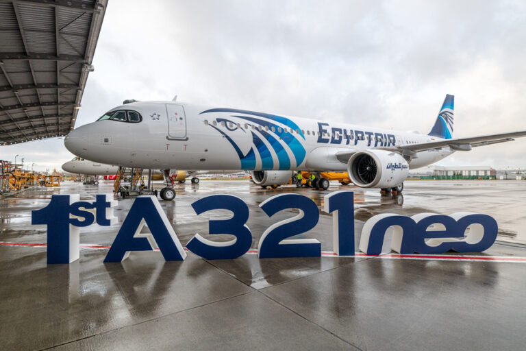 مصر للطيران تستلم أول طائرة من طراز إيرباص A321neo