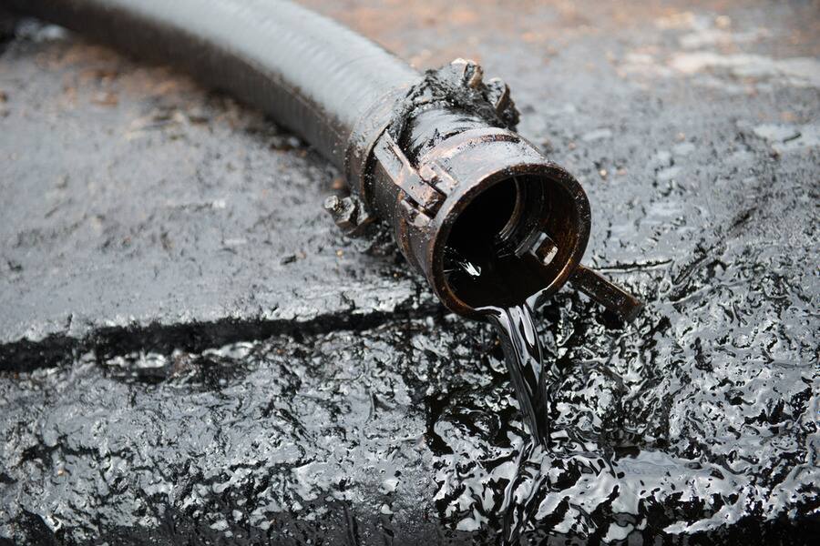 Kuwait oil leak