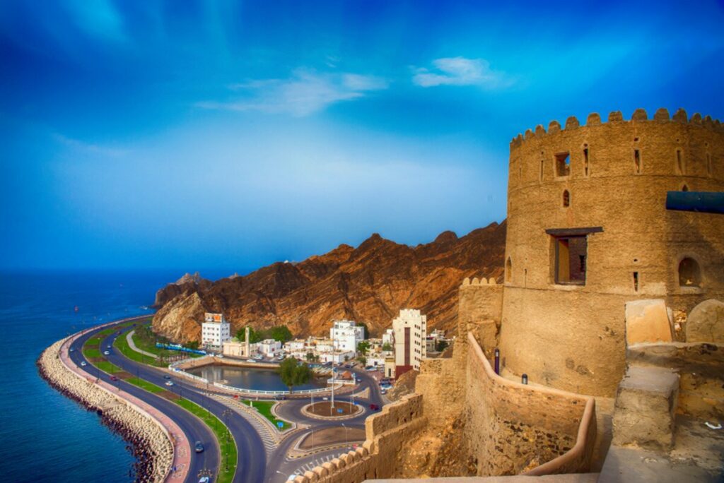 إصدار 19 رخصة جديدة لمجمّعات سياحية متكاملة في عُمان بقيمة 11.3 مليار دولار