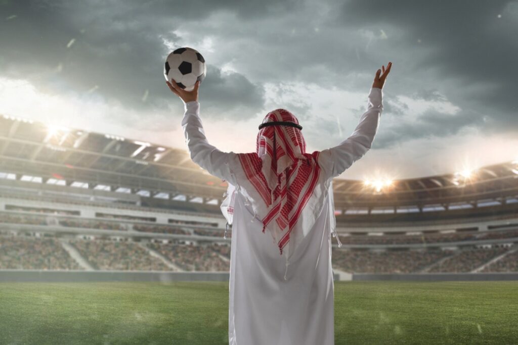 3 نجوم كرة قدم عالميين يدرسون الانتقال المحتمل إلى أندية سعودية سعياً وراء صفقات مغرية