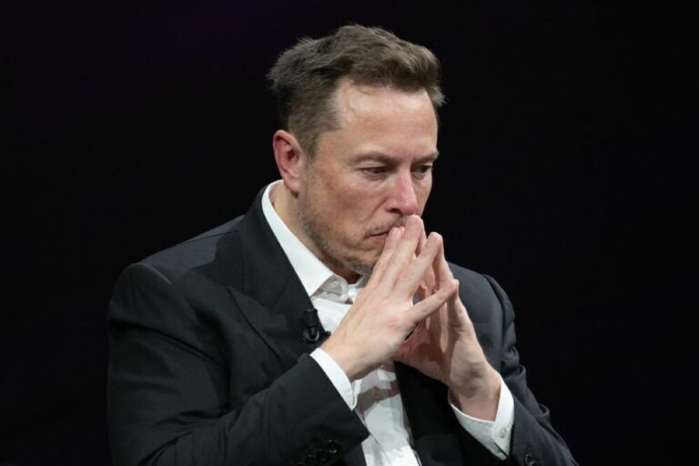 Twitter coffers bleeding, Tesla out of focus