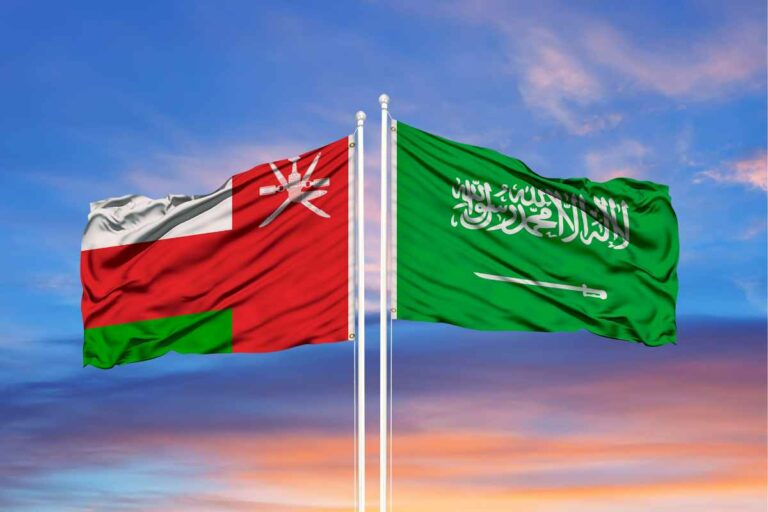 Saudi, Oman leaders meet to strengthen trade relations