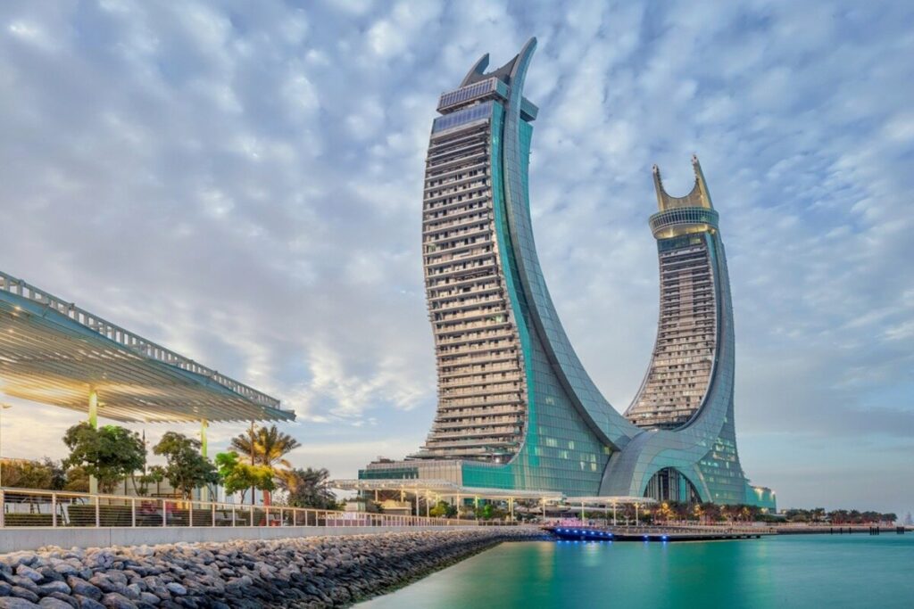 قطر تشهد نجاحاً سياحياً غير مسبوق باستقبال 2.56 مليون زائر في النصف الأول