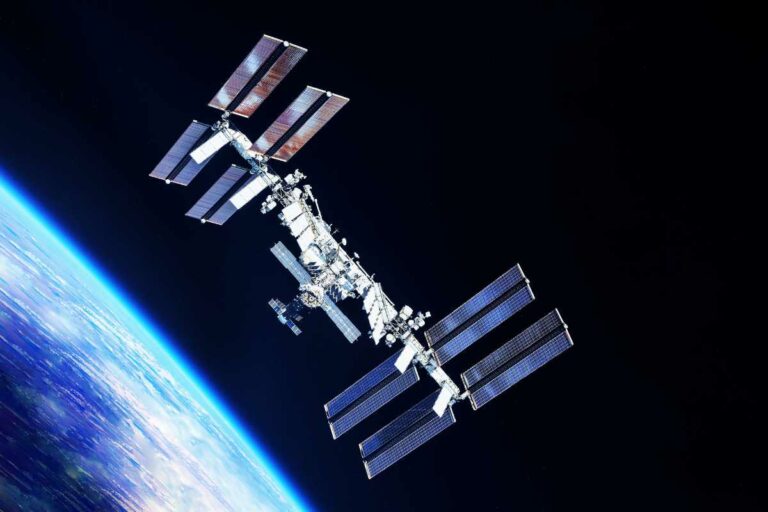 إنجازات جديدة تضاف إلى سجل الإمارات وسط توسع عالمي في استكشاف الفضاء