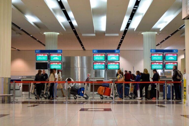 Visa free travel to the UAE from 82 countries