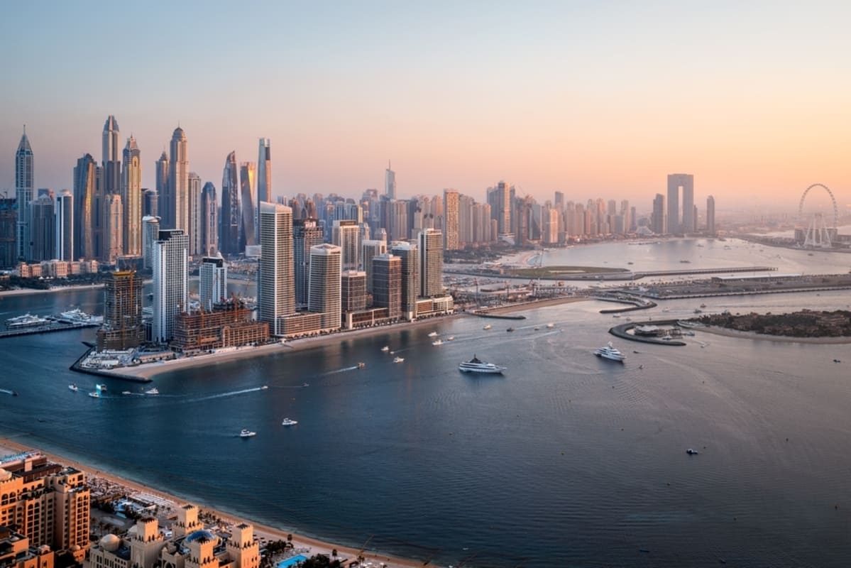 بلغت مبيعات العقارات في دبي 9.5 مليار دولار في يوليو مع عودة المشترين إلى السوق الجاهزة