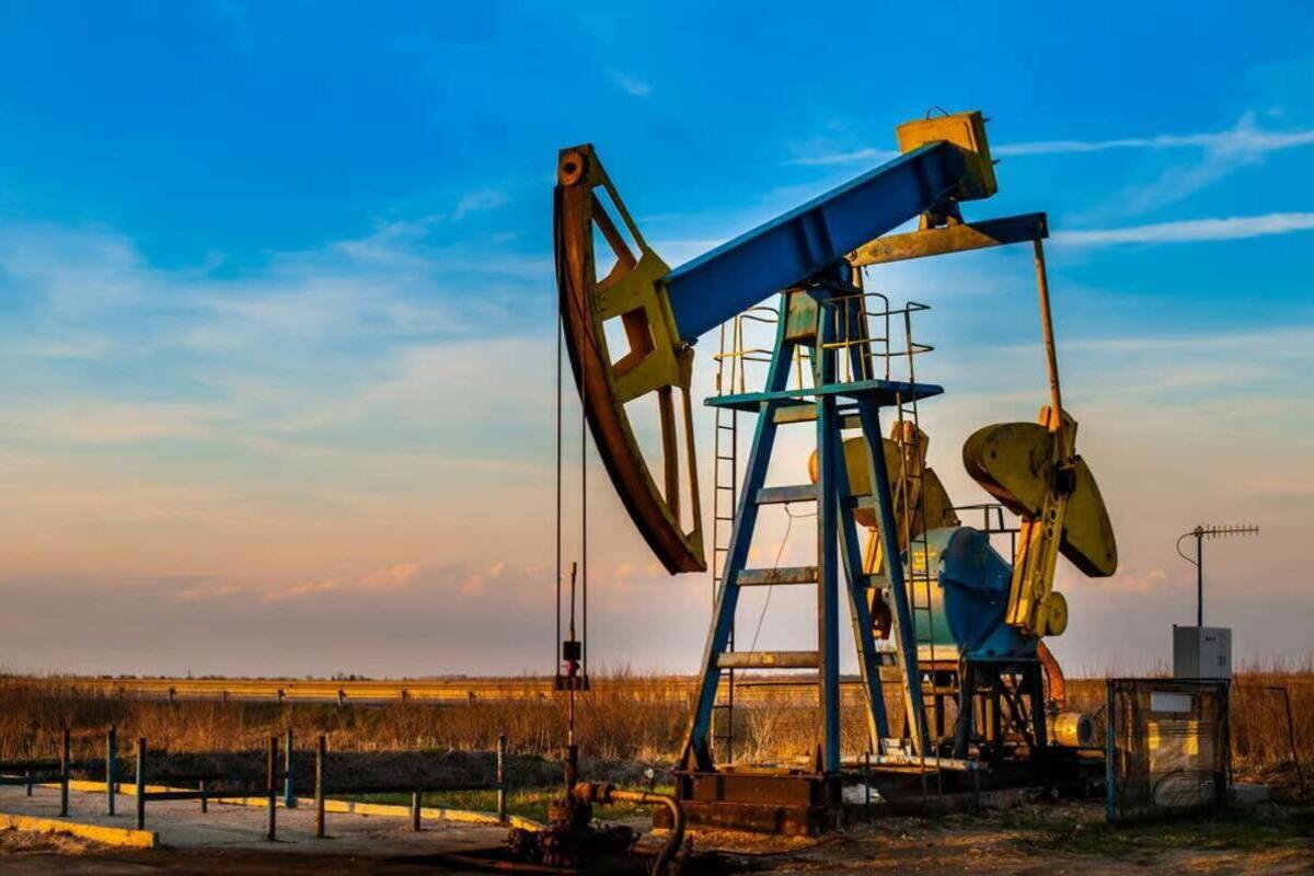 Oil prices slide to $86.42 as Iran and Oman resume talks on managing Strait of Hormuz