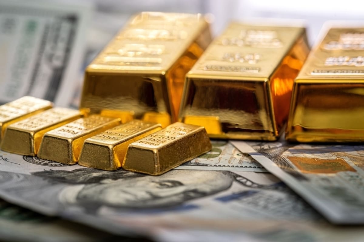 Gold prices dip to $4,640.15 as investors await key U.S. inflation data