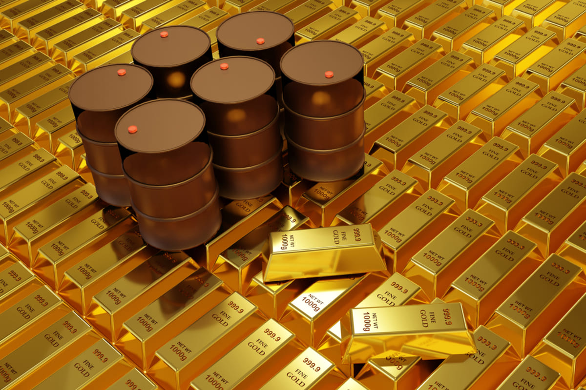 Gold prices retreat 0.8 percent to $4,030 as oil oil rally revives inflation fears